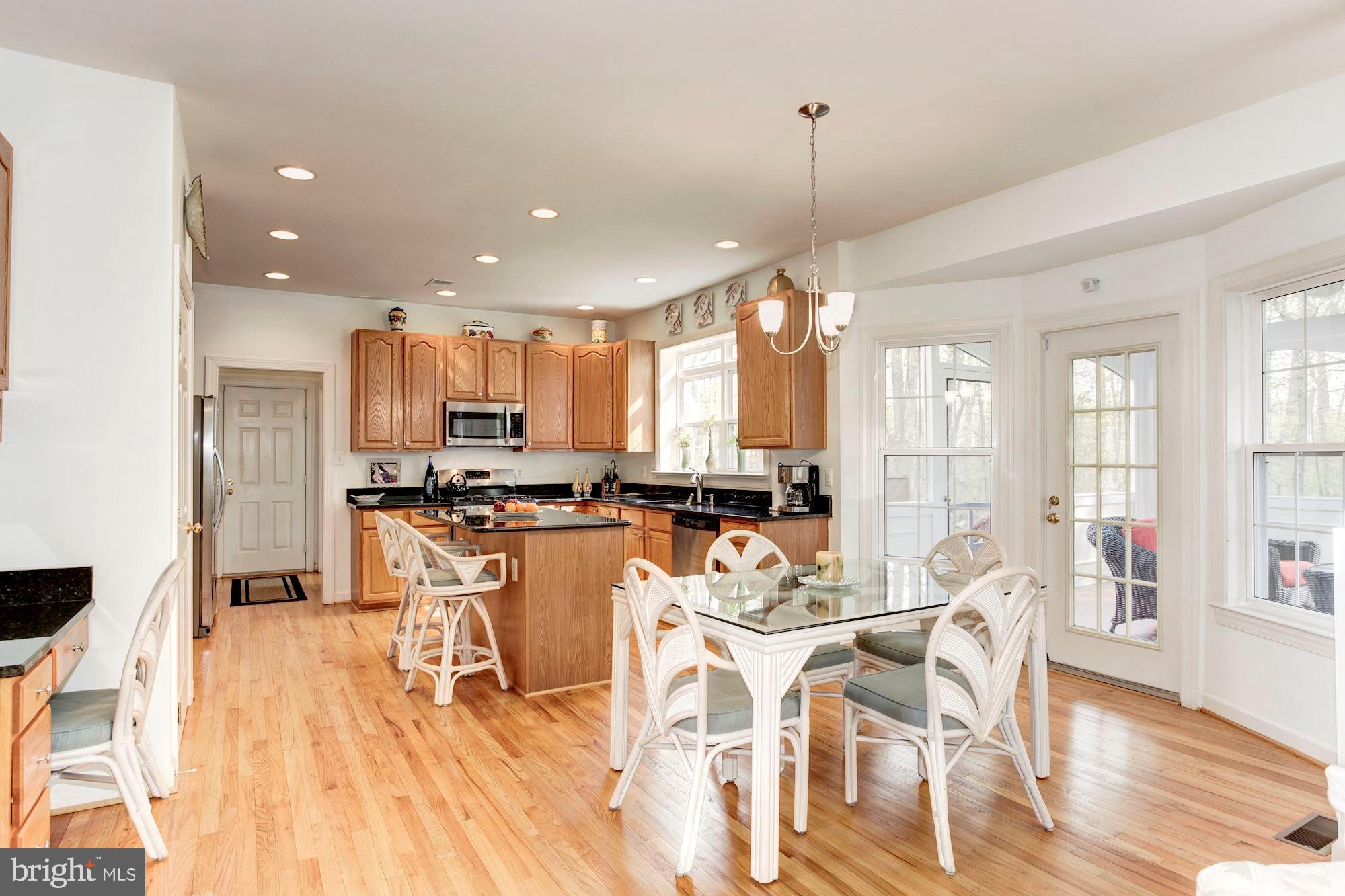 5303 Backlick Road Springfield, VA 22151 - Photo 16 of 40 Kitchen