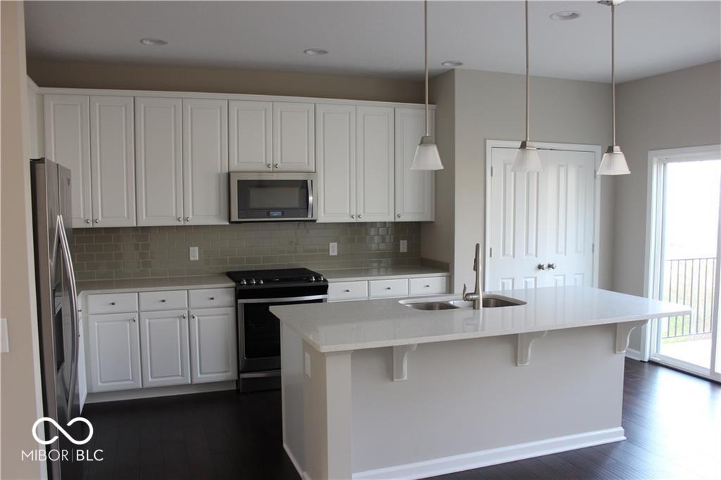 13069 Raritan Drive Fishers, IN 46038 - Photo 4 of 27