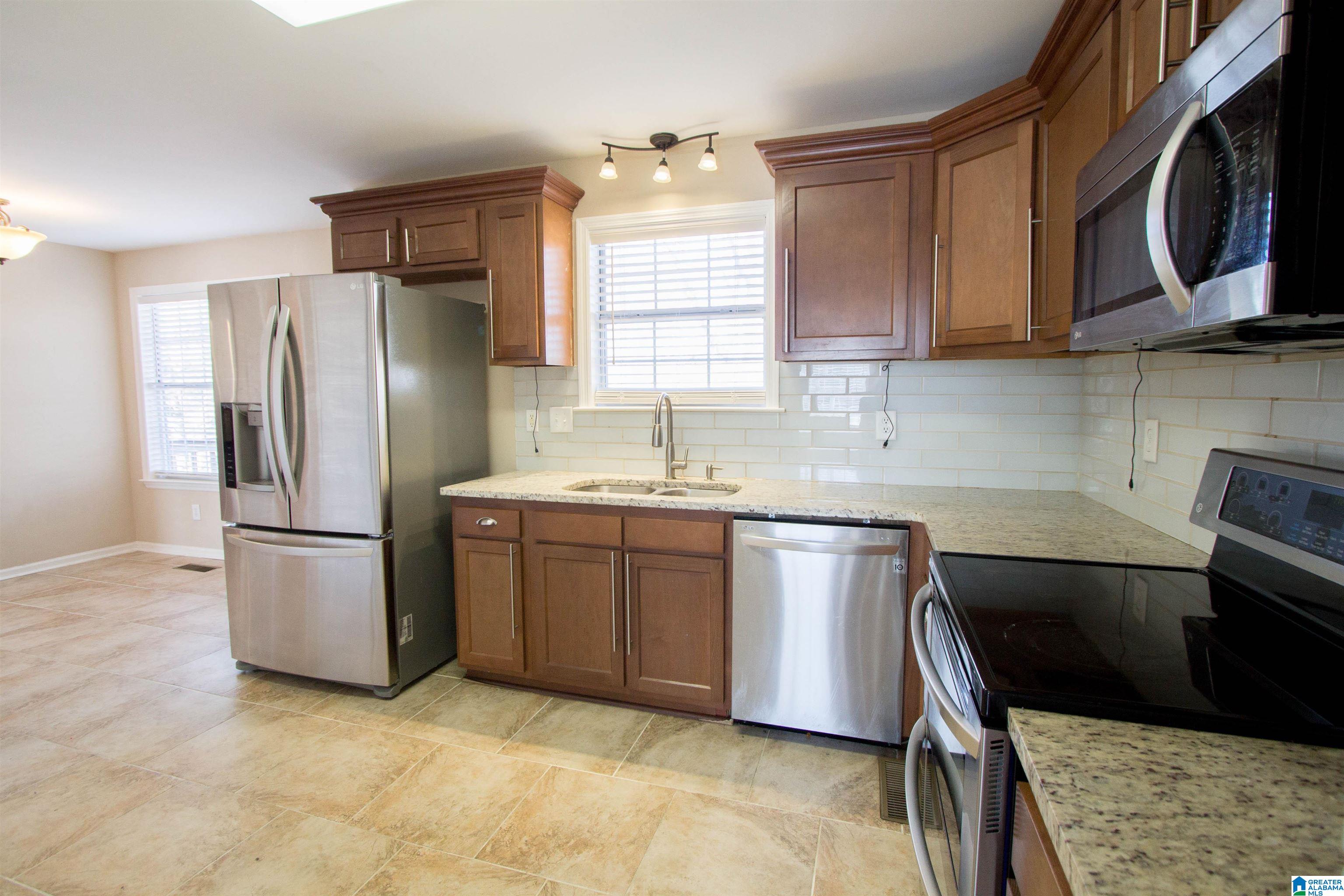 129 Pebble Drive Alabaster, AL 35007 - Photo 9 of 43