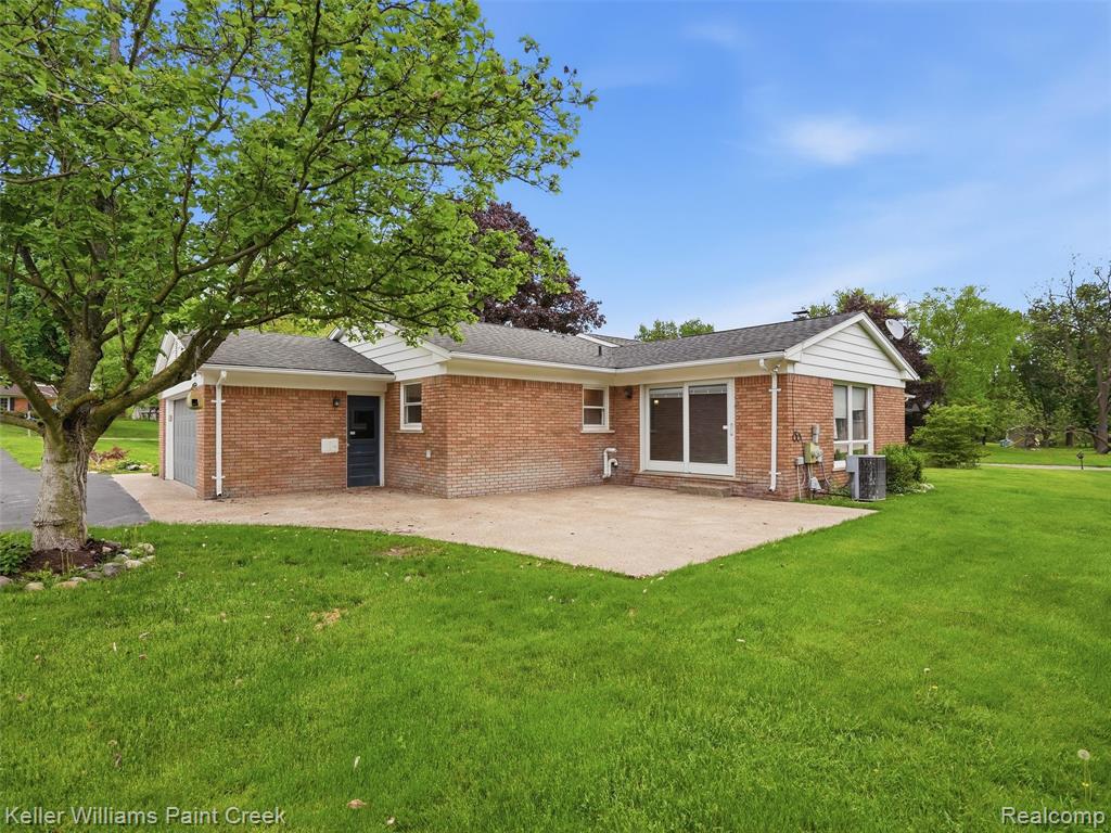 436 Broadleaf Drive Rochester, MI 48306 - Photo 6 of 41