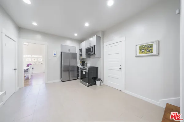 $1,270,000 | 2982 West 15th Street, Los Angeles, CA 90006