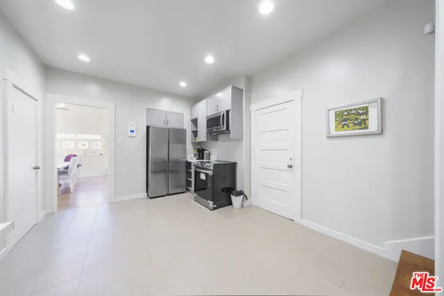 $1,270,000 | 2982 West 15th Street, Los Angeles, CA 90006