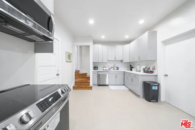 $1,270,000 | 2982 West 15th Street, Los Angeles, CA 90006