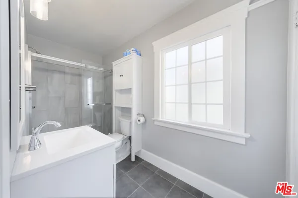 $1,270,000 | 2982 West 15th Street, Los Angeles, CA 90006