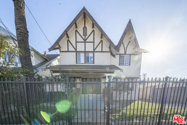 $1,270,000 | 2982 West 15th Street, Los Angeles, CA 90006