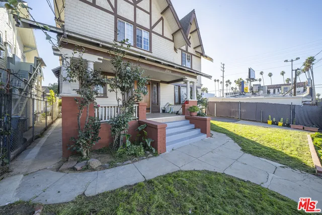 $1,270,000 | 2982 West 15th Street, Los Angeles, CA 90006