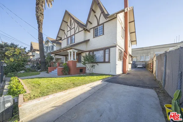 $1,270,000 | 2982 West 15th Street, Los Angeles, CA 90006