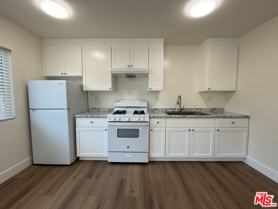 1716 Locust Avenue, Unit 1 Long Beach, CA 90813 - Photo 3 of 11