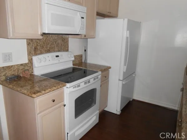 $525,000 | 8650 Belford Avenue, Los Angeles, CA 90045
