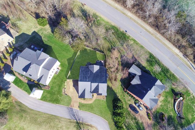 $702,500 | 211 River Bend Lane, Nashville, TN 37221