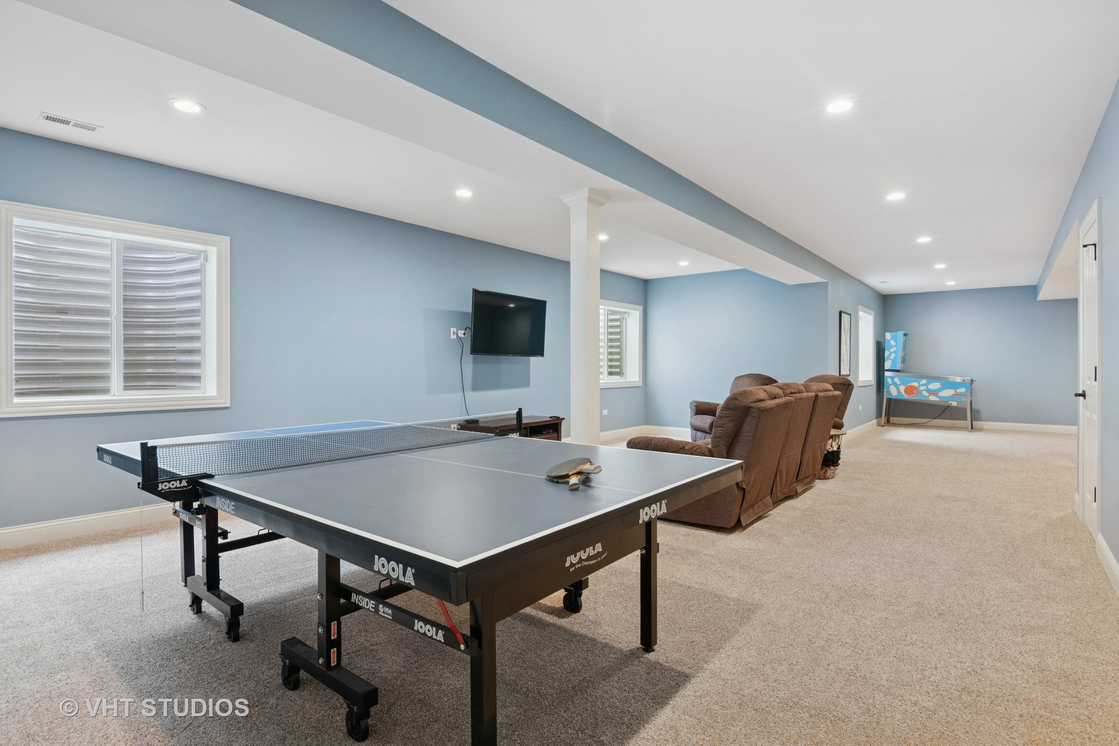 76 Landon Circle Wheaton, IL 60189 - Photo 41 of 51 a room with furniture pool table and windows