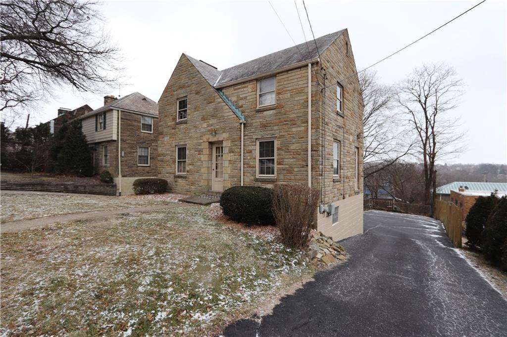 511 Bower Hill Road Pittsburgh, PA 15228 - Photo 21 of 25 Exterior View/Driveway