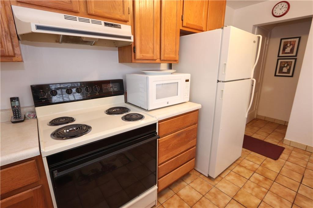 511 Bower Hill Road Pittsburgh, PA 15228 - Photo 9 of 25 Kitchen