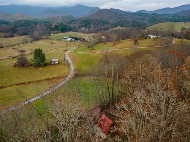 $375,000 | 115 Barnhill Road, Blairsville, GA 30512