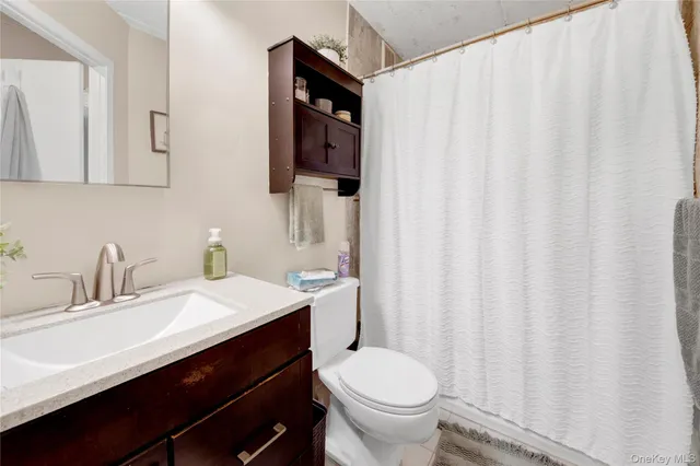 $939,000 | 721 Thieriot Avenue | Soundview