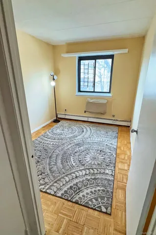 $939,000 | 721 Thieriot Avenue | Soundview