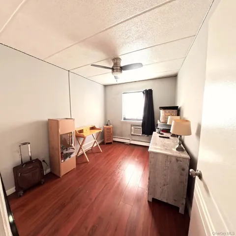 $939,000 | 721 Thieriot Avenue | Soundview