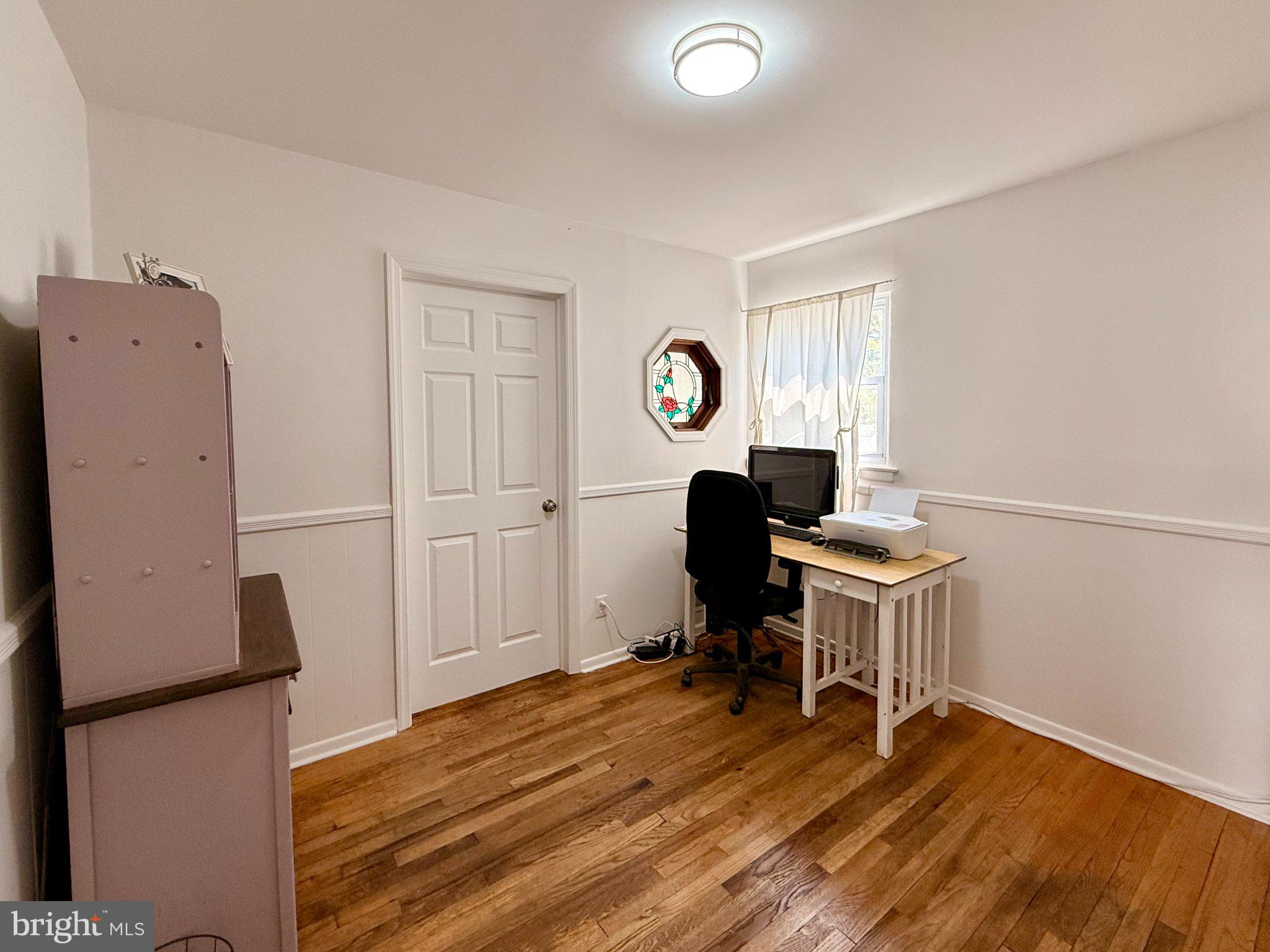 4 Llewellyn Place Hamilton, NJ 08620 - Photo 7 of 14 Bright and inviting home office space.
