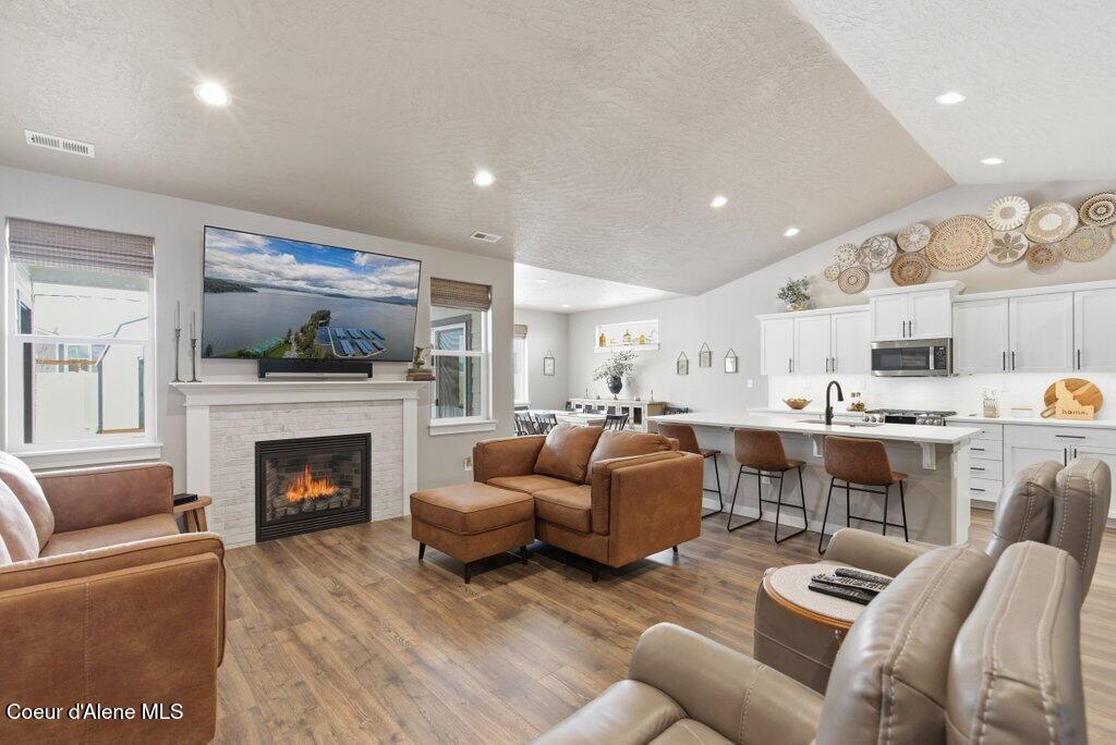 4026 May Ella Loop Post Falls, ID 83854 - Photo 8 of 54 029-4026MayEllaLoop-PostFalls-ID-83854-S