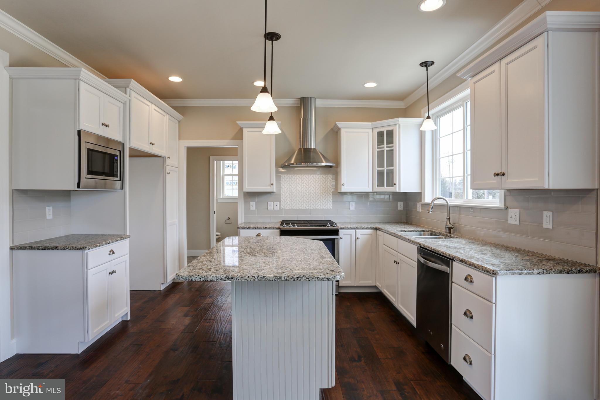 1021 Suffolk Drive, Unit 7 Lititz, PA 17543 - Photo 12 of 46 Recessed lights