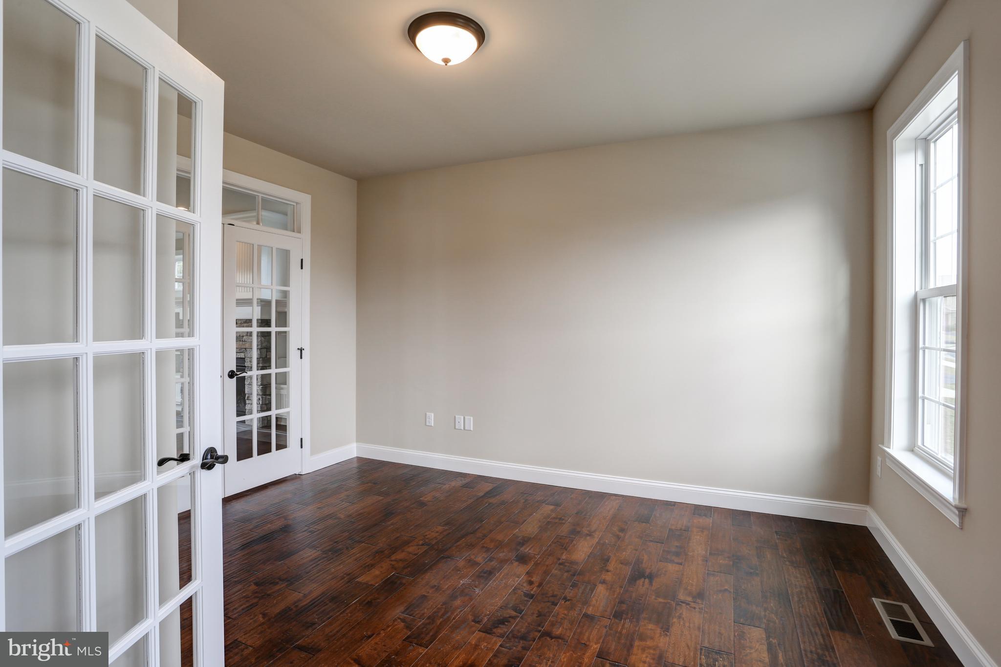1021 Suffolk Drive, Unit 7 Lititz, PA 17543 - Photo 20 of 46 Study