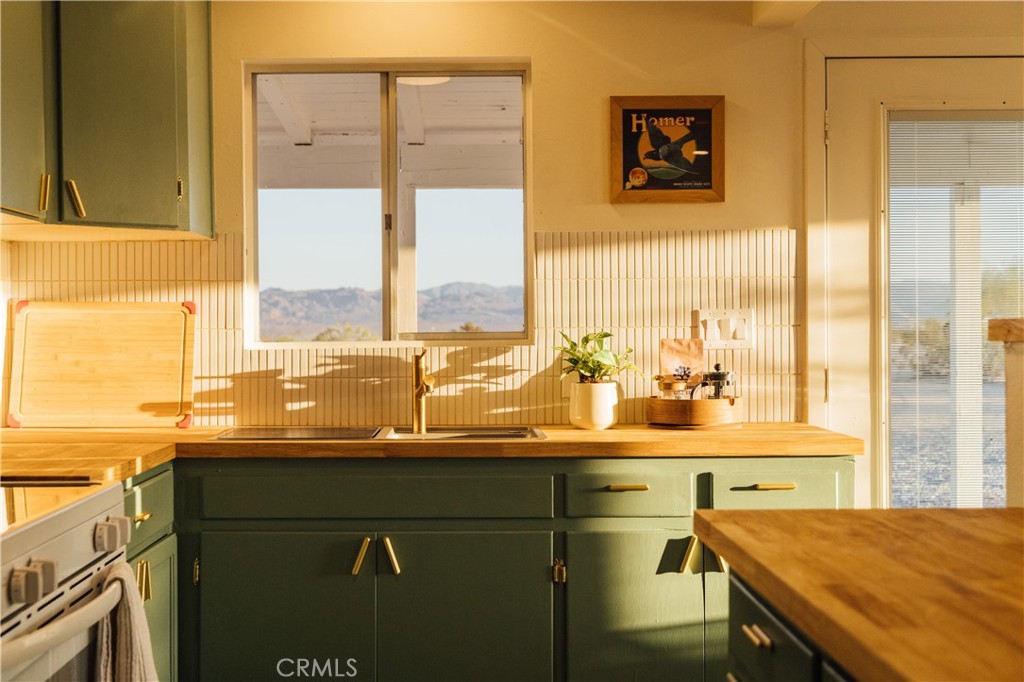 64570 Carot Road Joshua Tree, CA 92252 - Photo 5 of 57