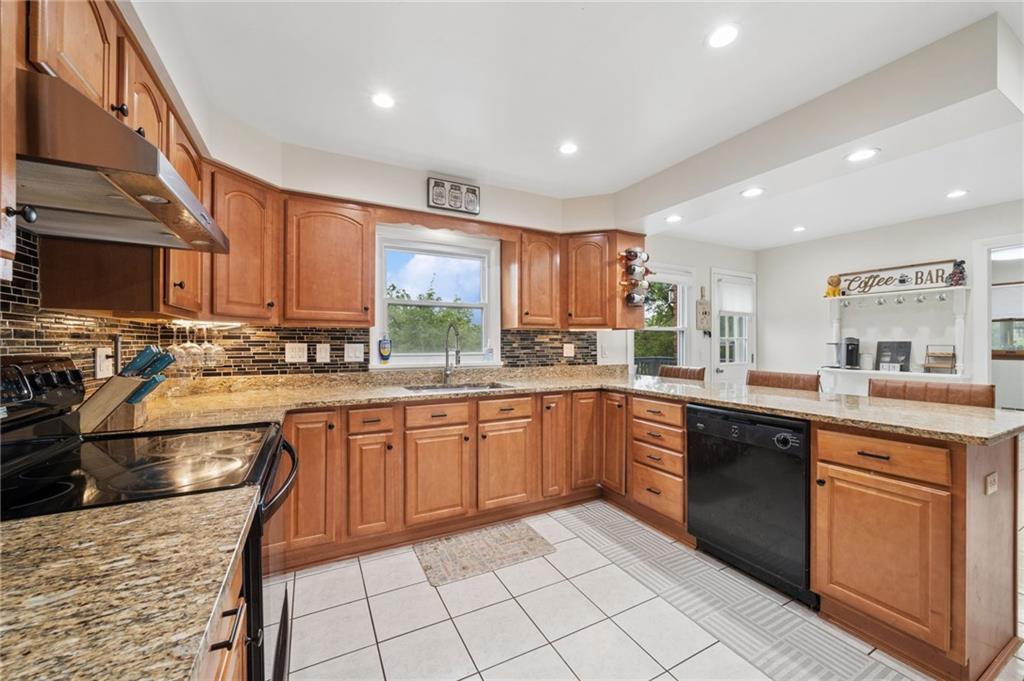105 Hidden Valley Road Monroeville, PA 15146 - Photo 5 of 40 Kitchen