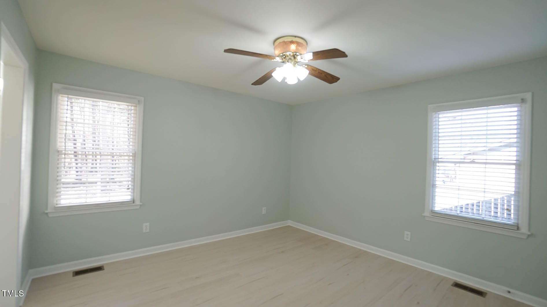 2615 Barwick Drive Durham, NC 27704 - Photo 16 of 28 MB 1