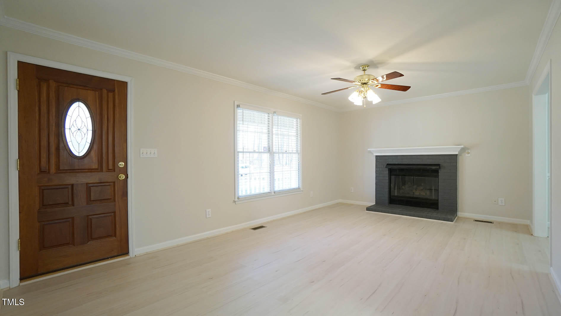 2615 Barwick Drive Durham, NC 27704 - Photo 5 of 28 LR 1