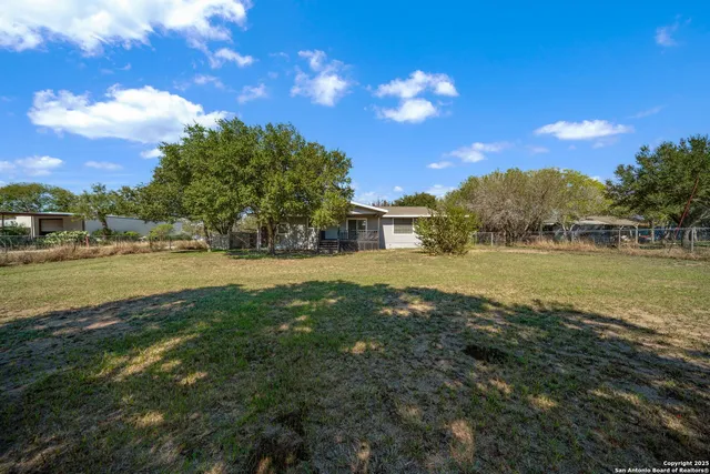 $1,499 | 7590 New Sulphur Springs Road, San Antonio, TX 78263