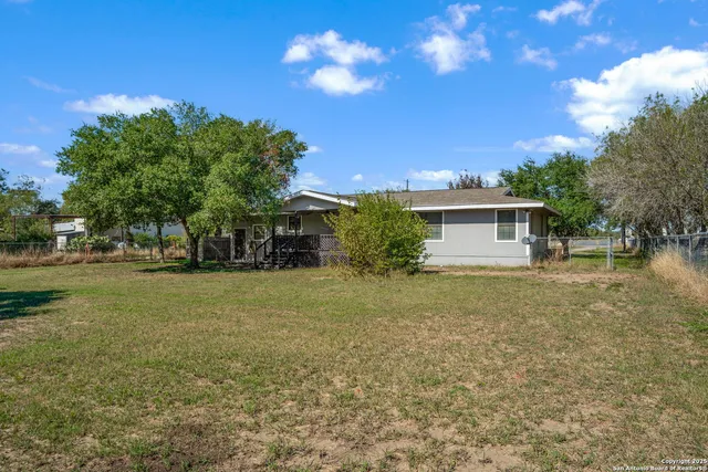 $1,499 | 7590 New Sulphur Springs Road, San Antonio, TX 78263