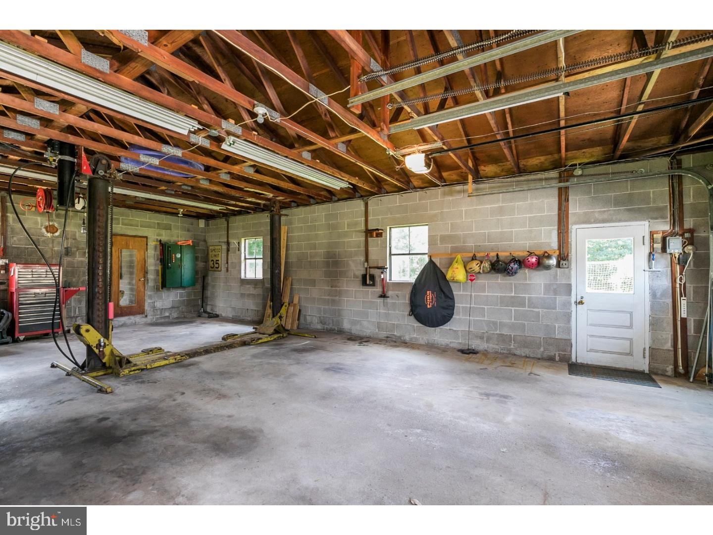 3243 Bergey Road Hatfield, PA 19440 - Photo 3 of 25 Garage