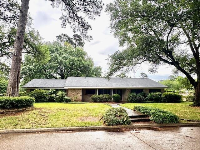 106 Robin Road Silsbee, TX 77656 - Photo 1 of 40
