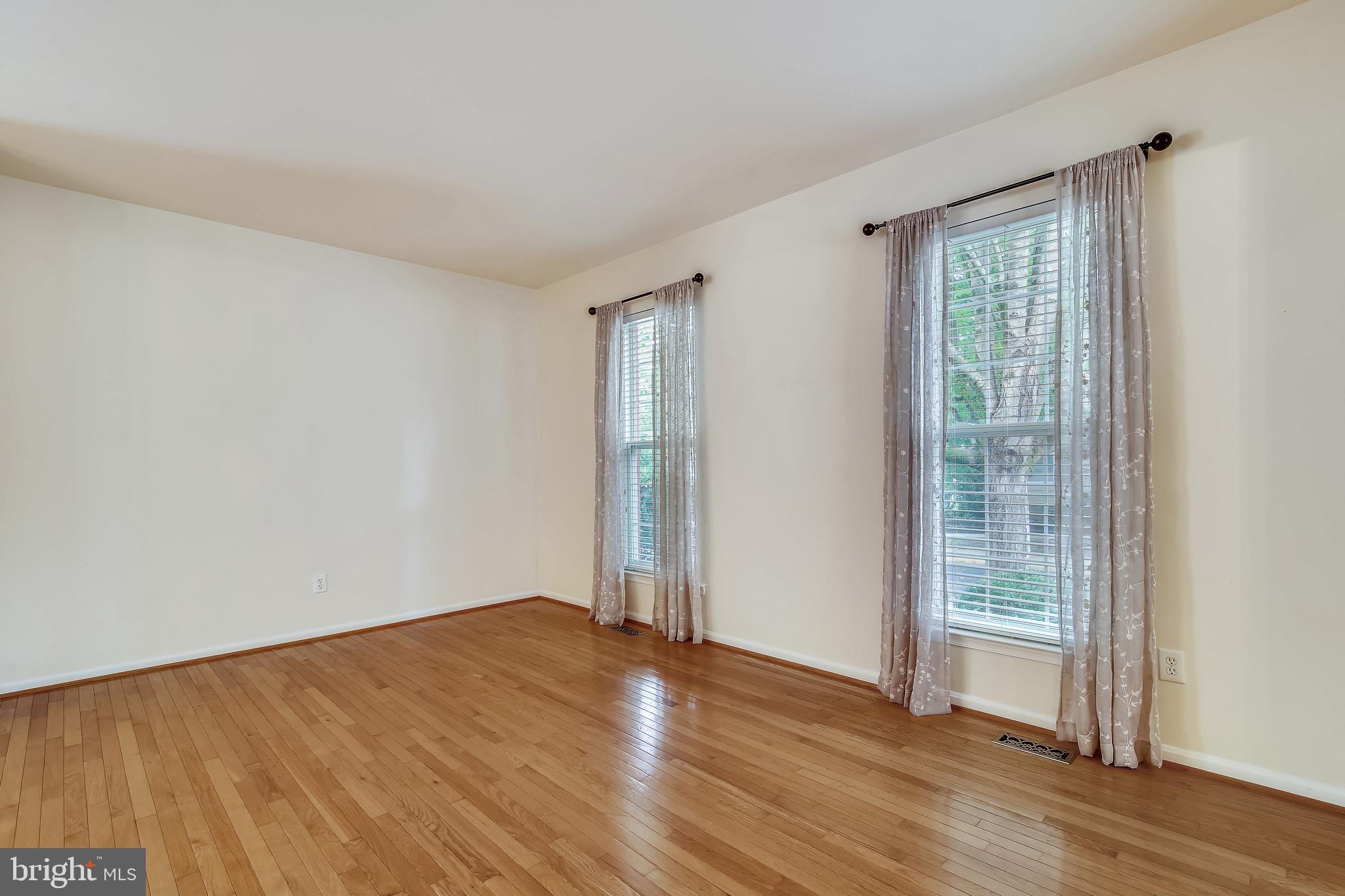 20311 Swallow Point Road Gaithersburg, MD 20886 - Photo 5 of 74 Gallery Image 5