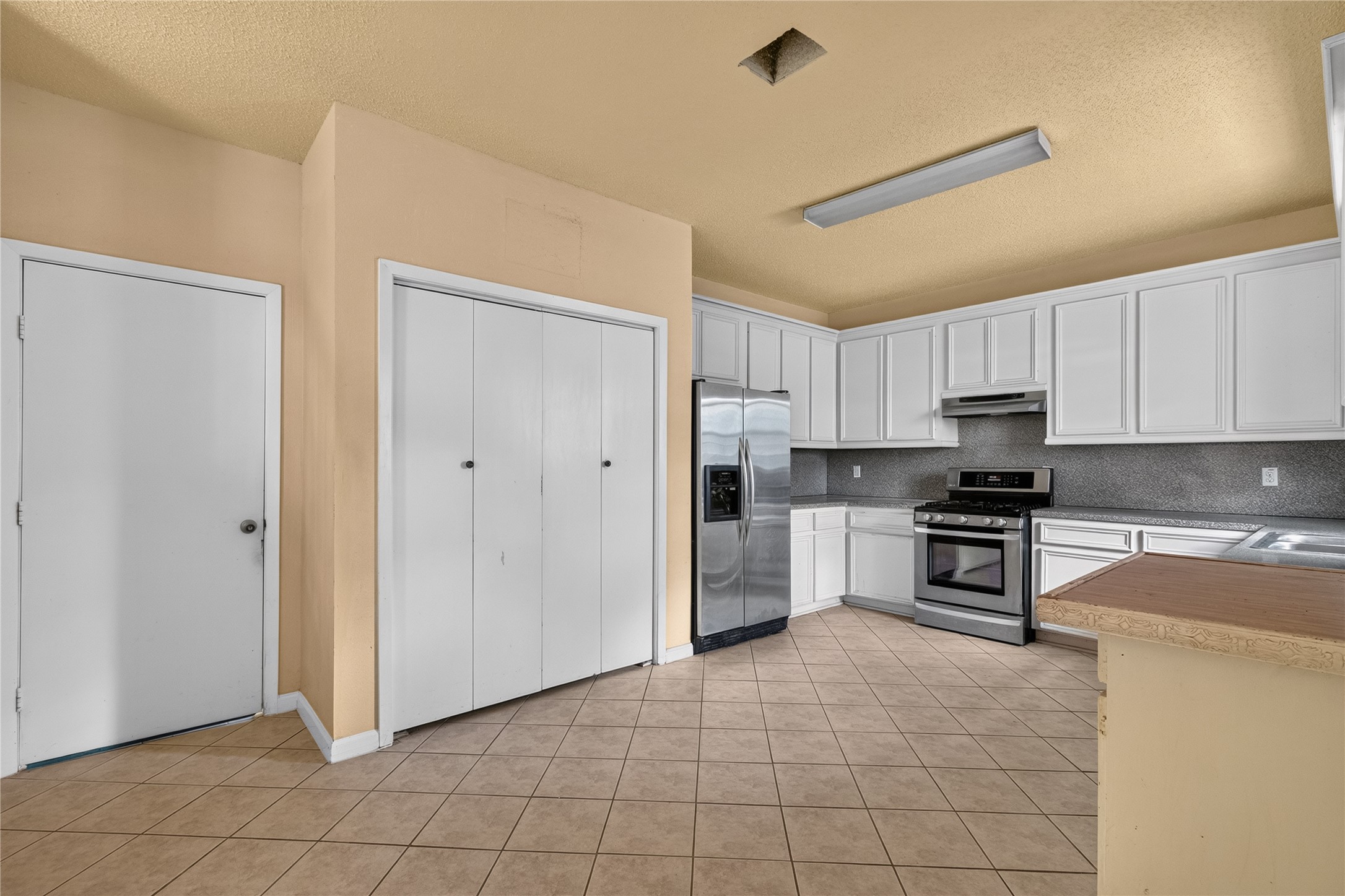 3427 Federal Road Pasadena, TX 77504 - Photo 6 of 47 Kitchen Breakfast