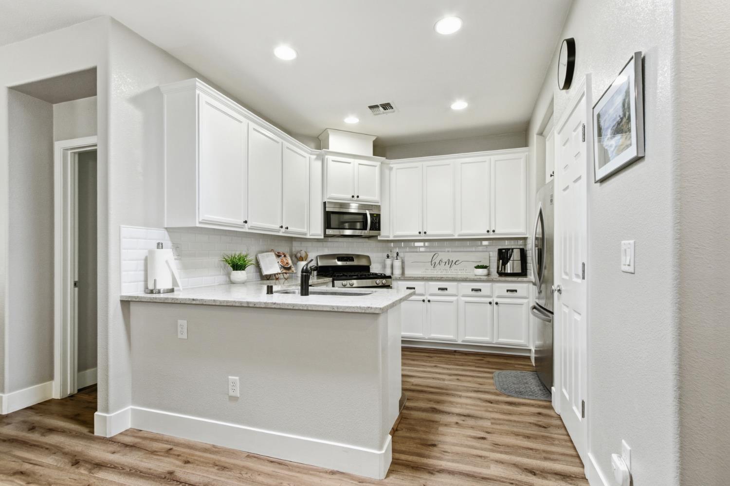 2272 Ellesmere Loop Roseville, CA 95747 - Photo 12 of 38