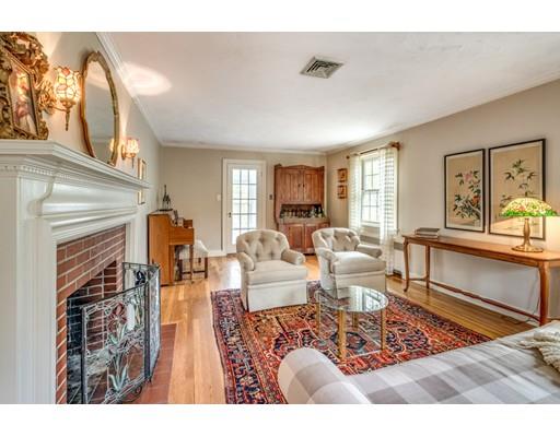 22 Sherwood Road Melrose, MA 02176 - Photo 11 of 25 Gallery Image 11