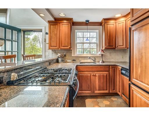 22 Sherwood Road Melrose, MA 02176 - Photo 5 of 25 Gallery Image 5