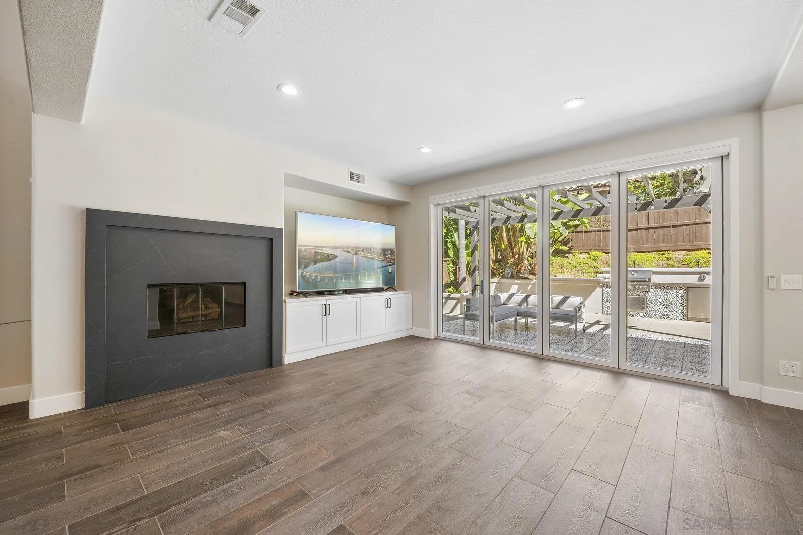 7352 Via Cresta Road San Diego, CA 92129 - Photo 11 of 36