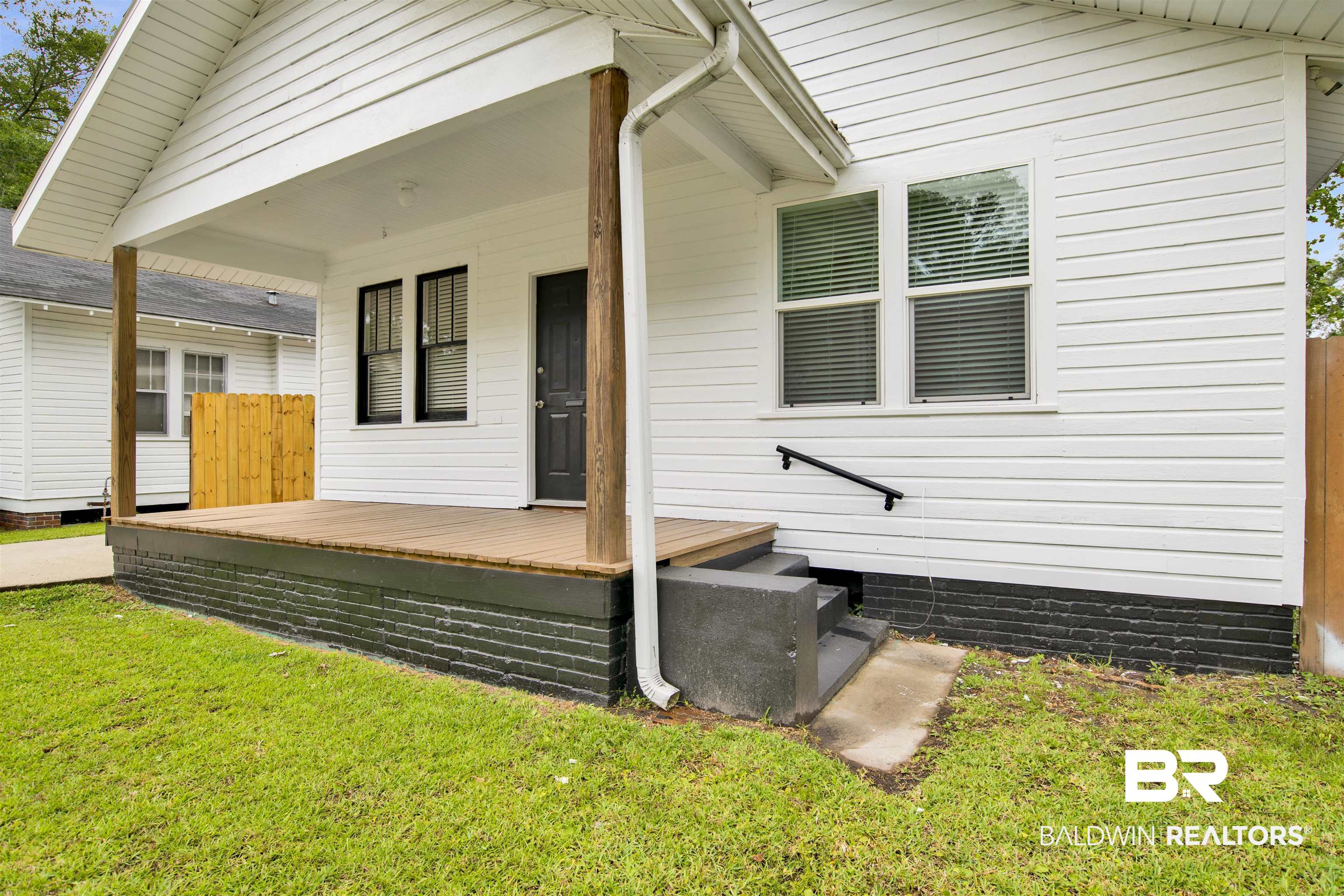507 Holcombe Avenue Mobile, AL 36606 - Photo 4 of 28 View of rear view of house