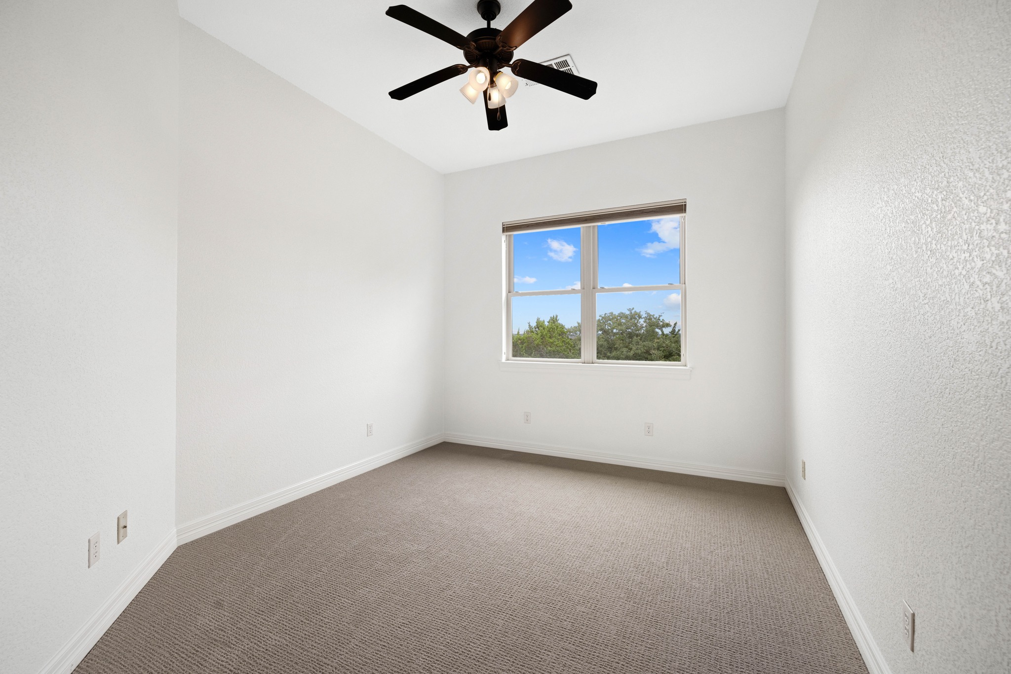 1403 Camelback Leander, TX 78641 - Photo 25 of 40
