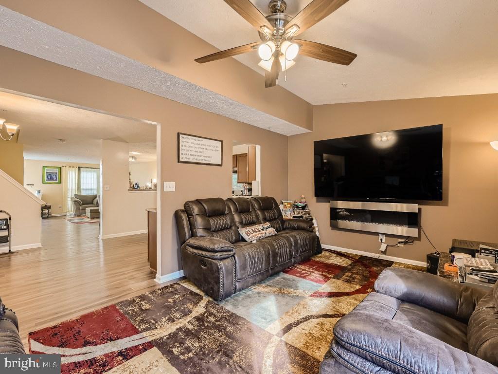 213 Pidco Road Reisterstown, MD 21136 - Photo 9 of 27 Gallery Image 9