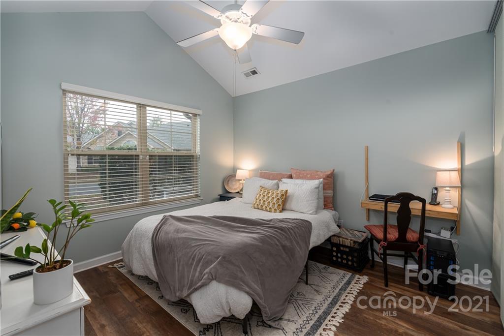 715 Ledgestone Court Tega Cay, SC 29708 - Photo 20 of 31 Gallery Image 20