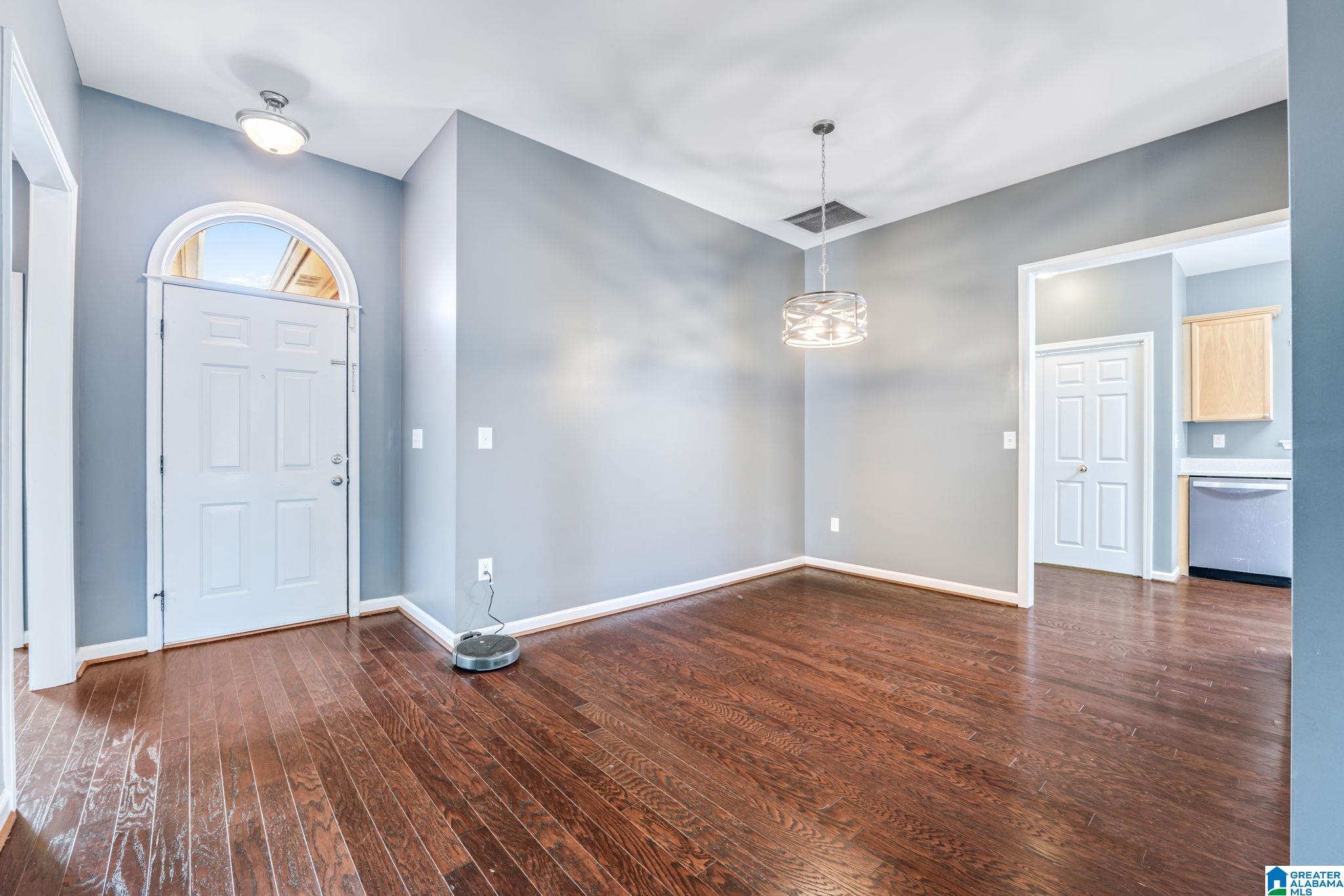 904 Daventry Trail Calera, AL 35040 - Photo 3 of 31