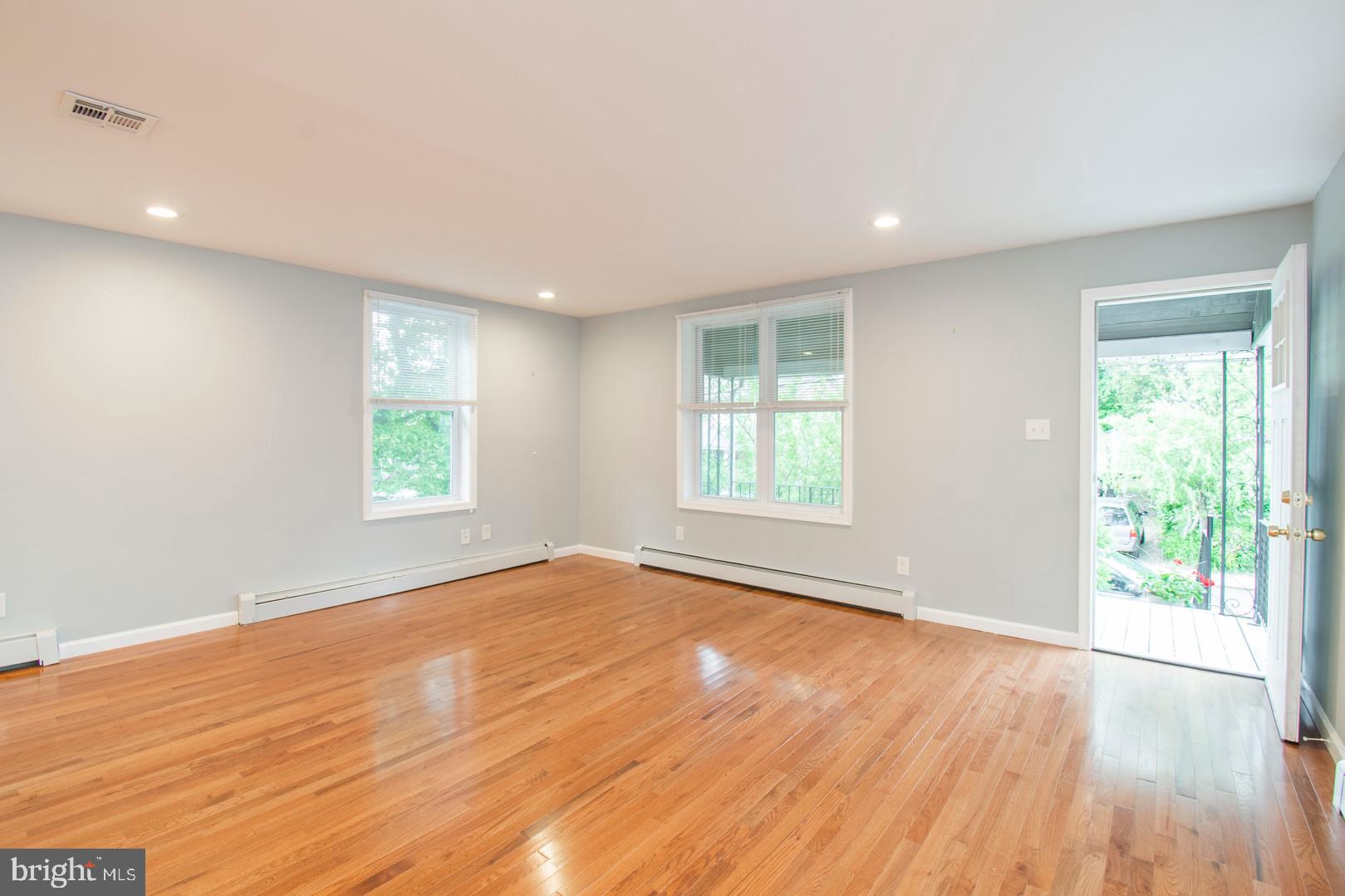 217 Simpson Road Ardmore, PA 19003 - Photo 9 of 36