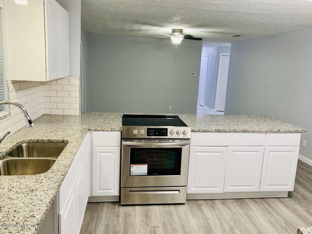 3559 Peoria Road Orange Park, FL 32065 - Photo 8 of 19 1FD5B043-2A6E-4D2F-B09A-B47D97DB8EF0_1_1