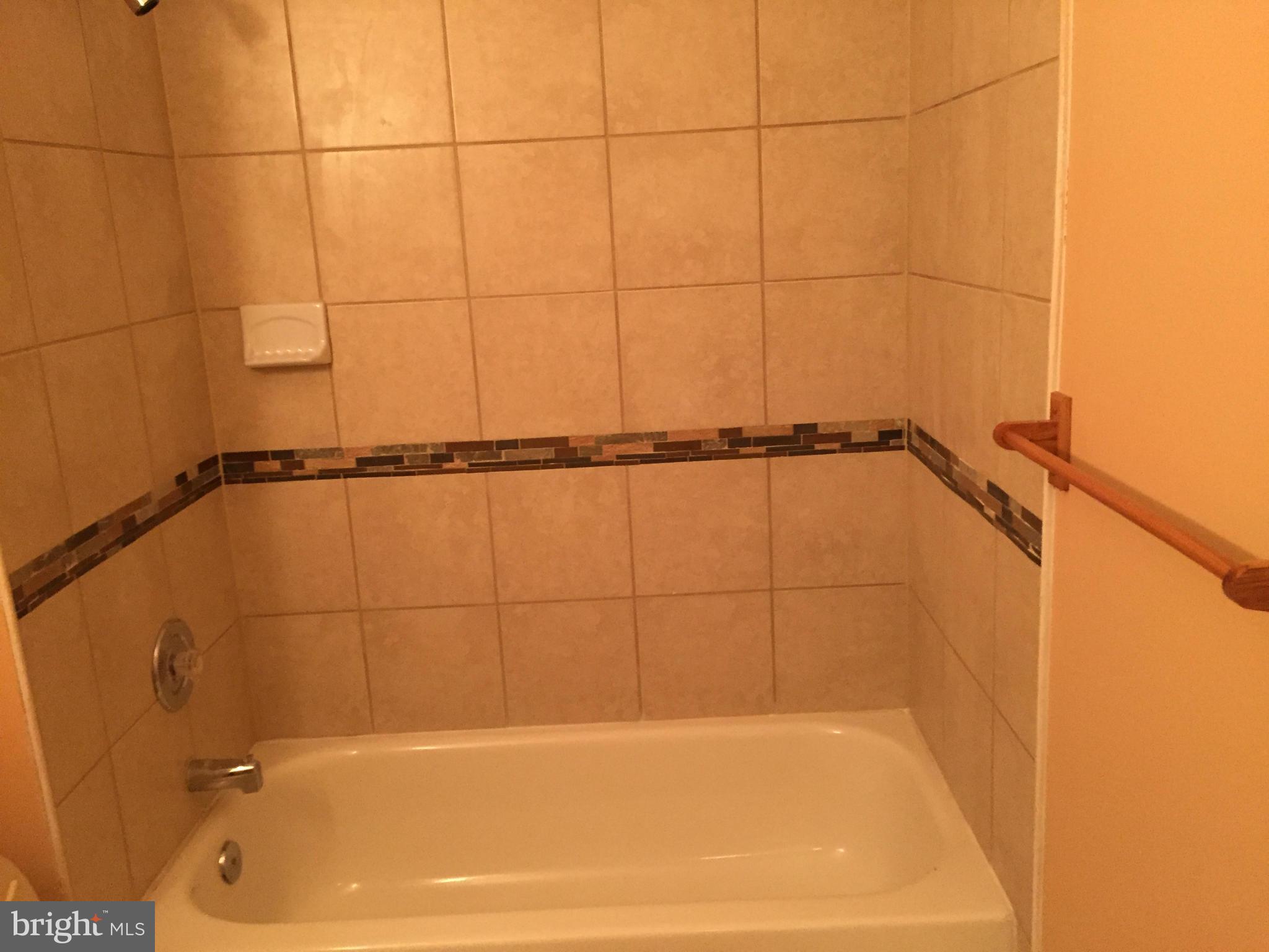 3943 Eitemiller Road Baltimore, MD 21244 - Photo 14 of 30 Bath