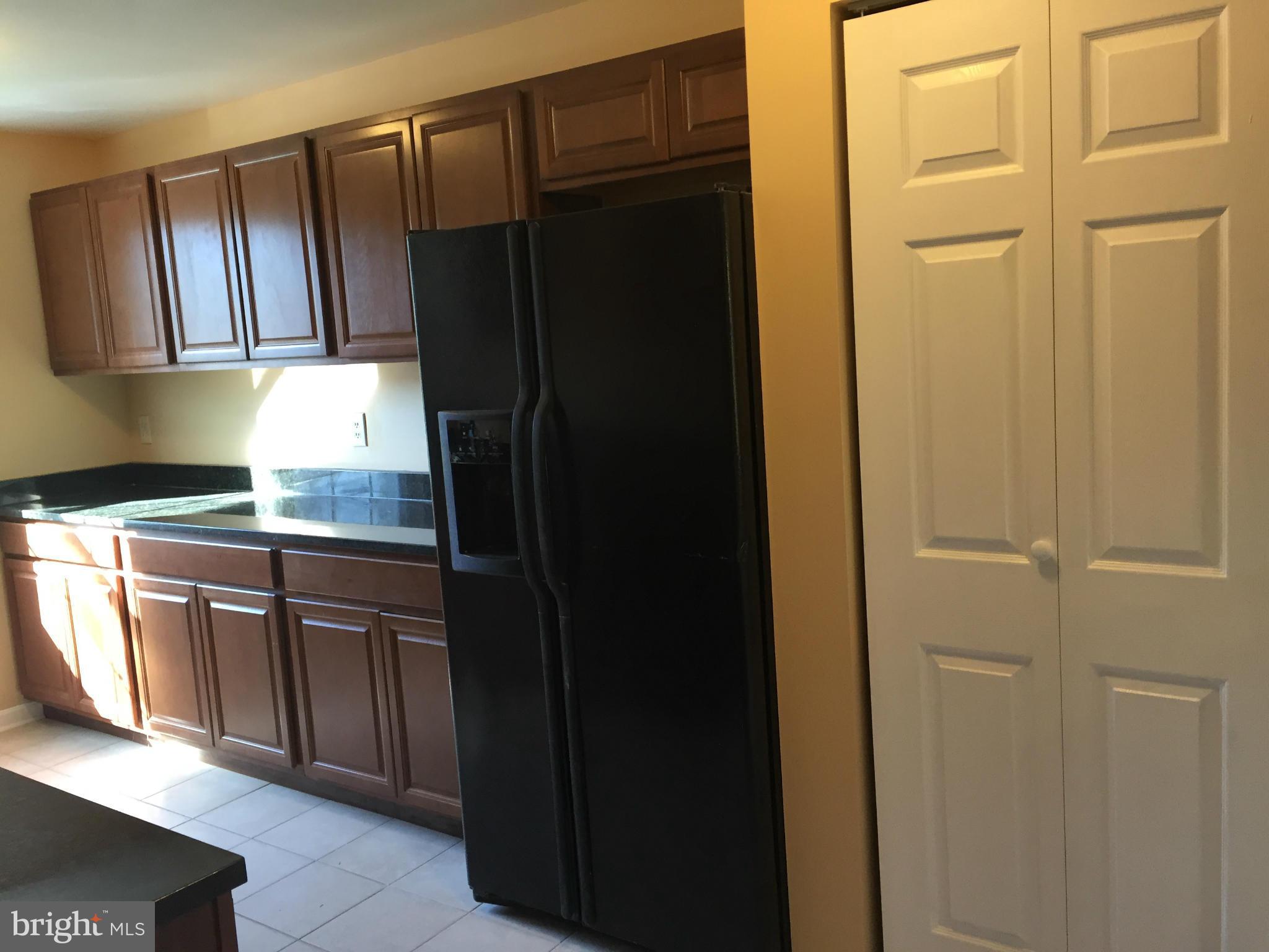 3943 Eitemiller Road Baltimore, MD 21244 - Photo 7 of 30 Kitchen