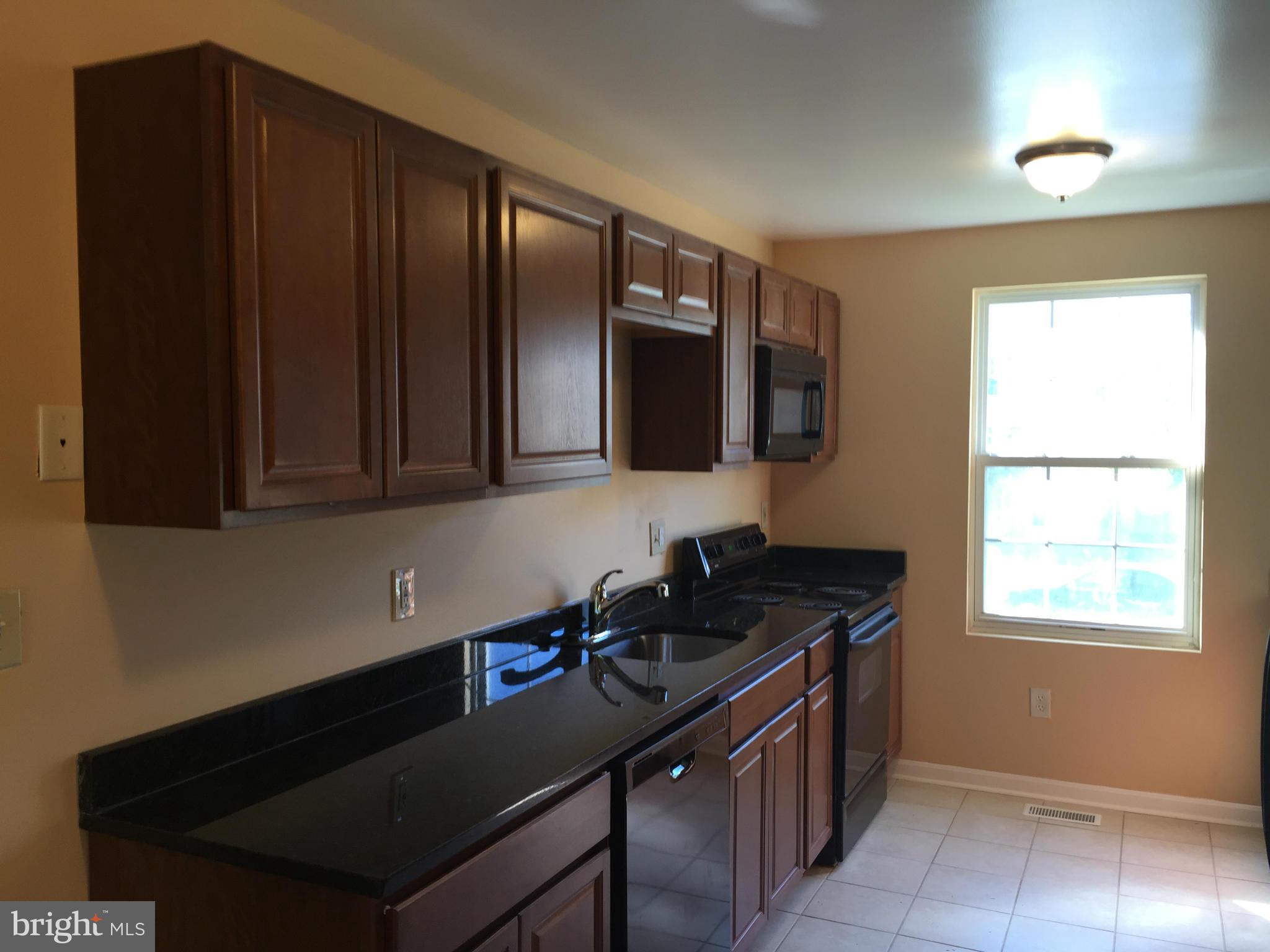 3943 Eitemiller Road Baltimore, MD 21244 - Photo 8 of 30 Kitchen