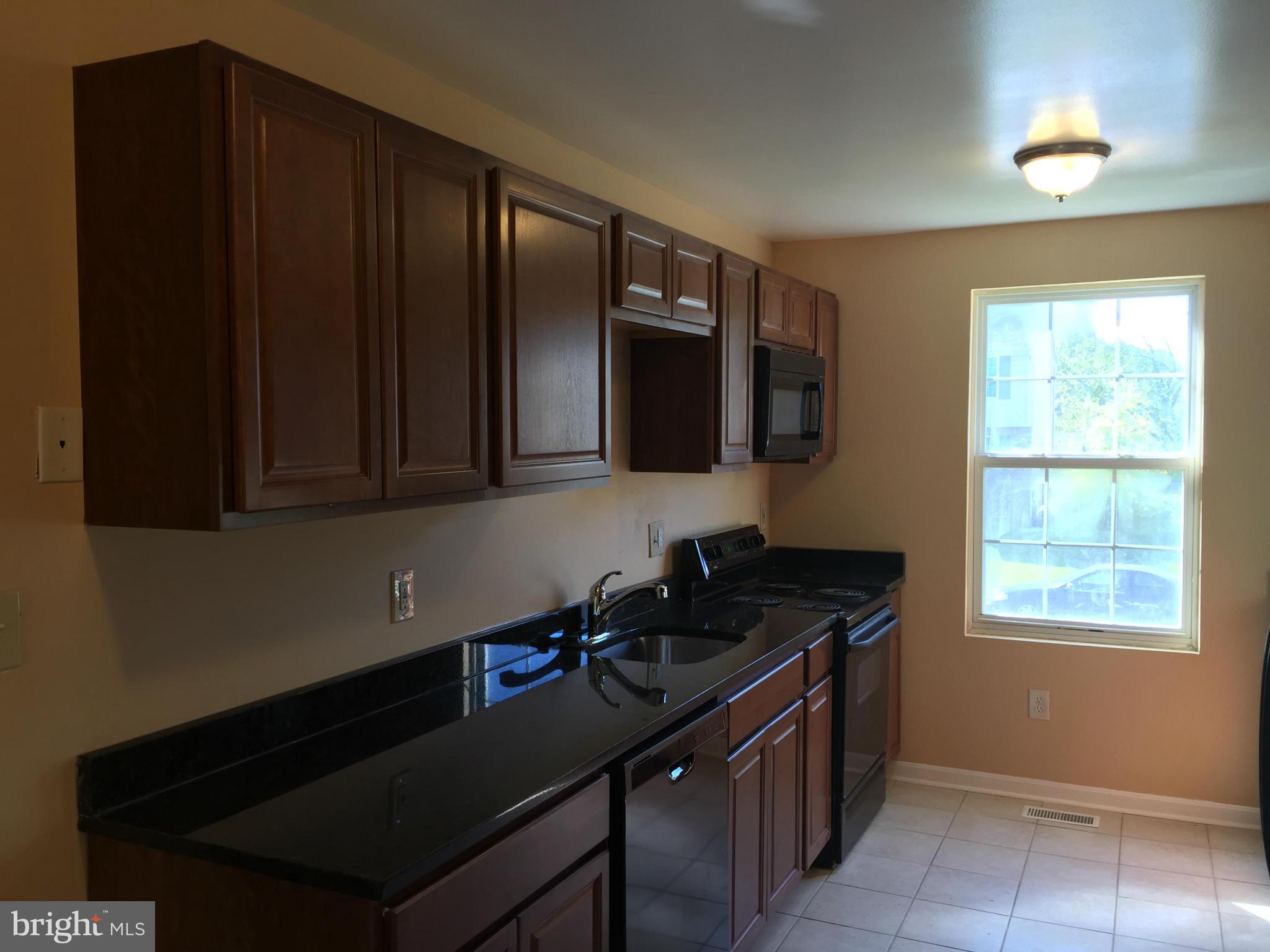 3943 Eitemiller Road Baltimore, MD 21244 - Photo 9 of 30 Kitchen